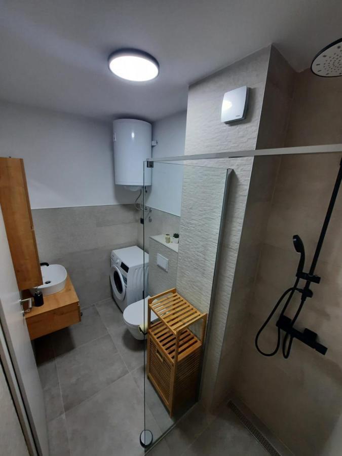 Njivice, Otok Krk, Apartman Dora Exterior photo