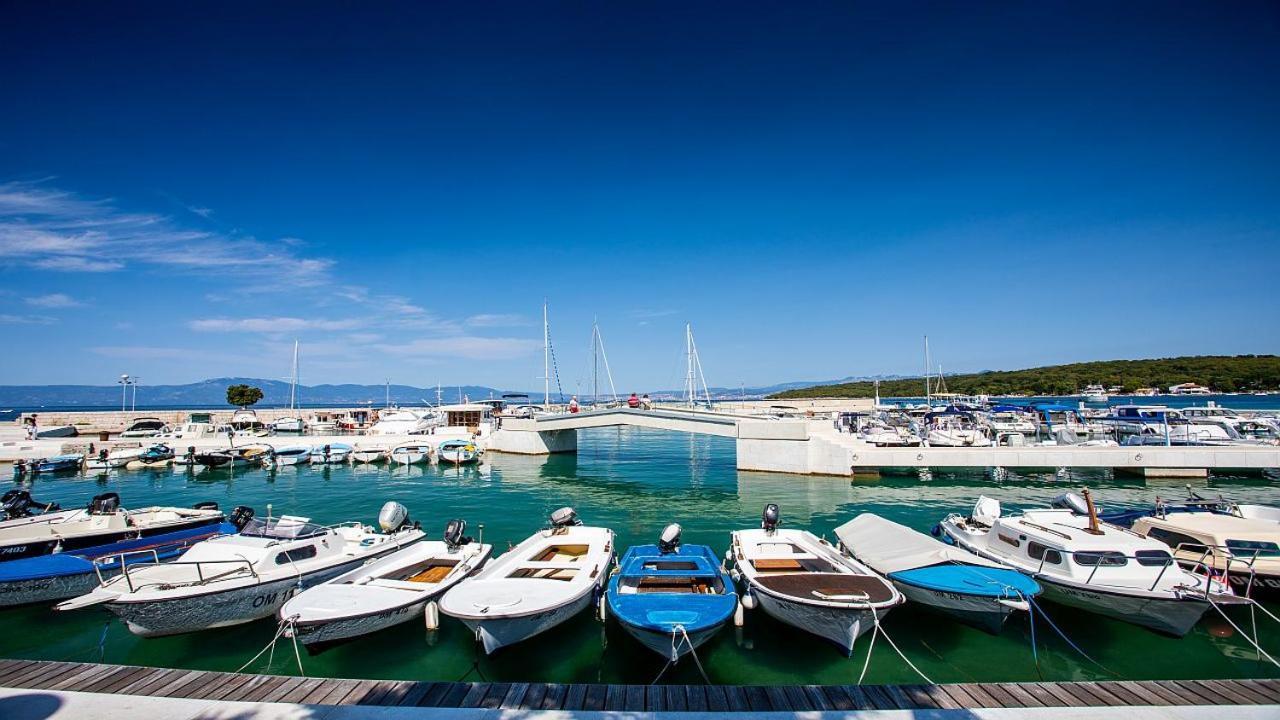 Njivice, Otok Krk, Apartman Dora Exterior photo