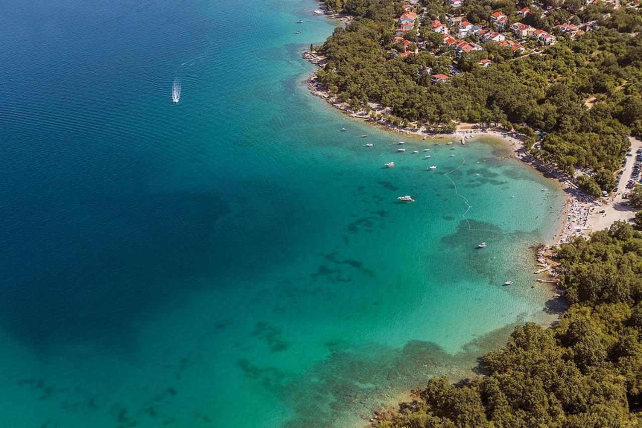Njivice, Otok Krk, Apartman Dora Exterior photo